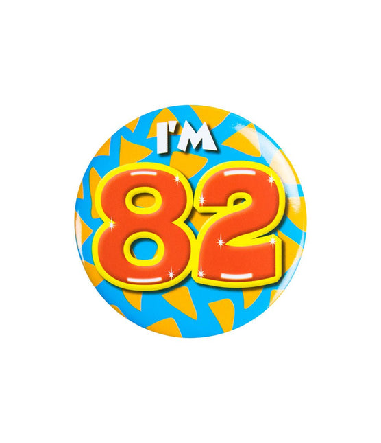 I'm 82 Button 82 Jaar 5,5cm van Paper Dreams koop je bij Partywinkel