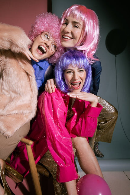 Paars Pruik Cleopatra van Partydeco koop je bij Partywinkel