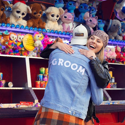 Strijk Embleem Groom 30cm van Partydeco koop je bij Partywinkel