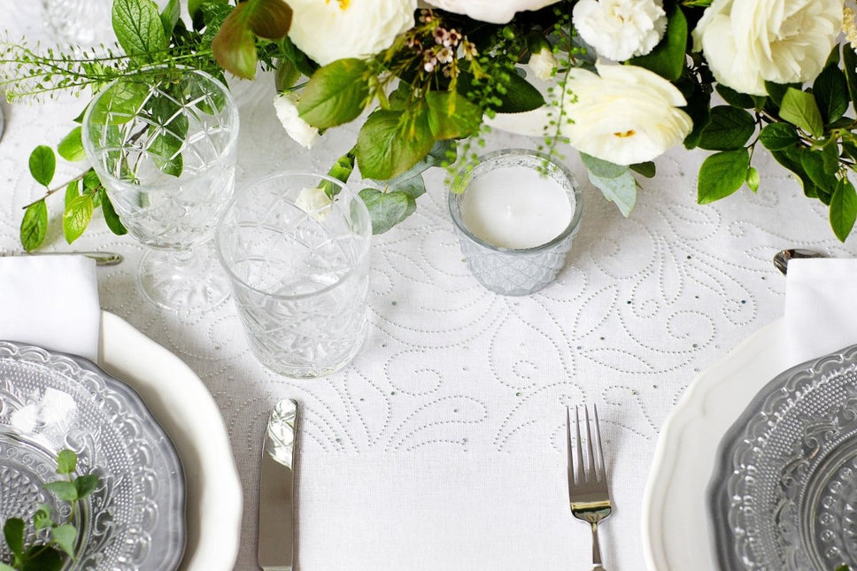 Witte Organza Stof Parels 48cm 9m van Partydeco koop je bij Partywinkel