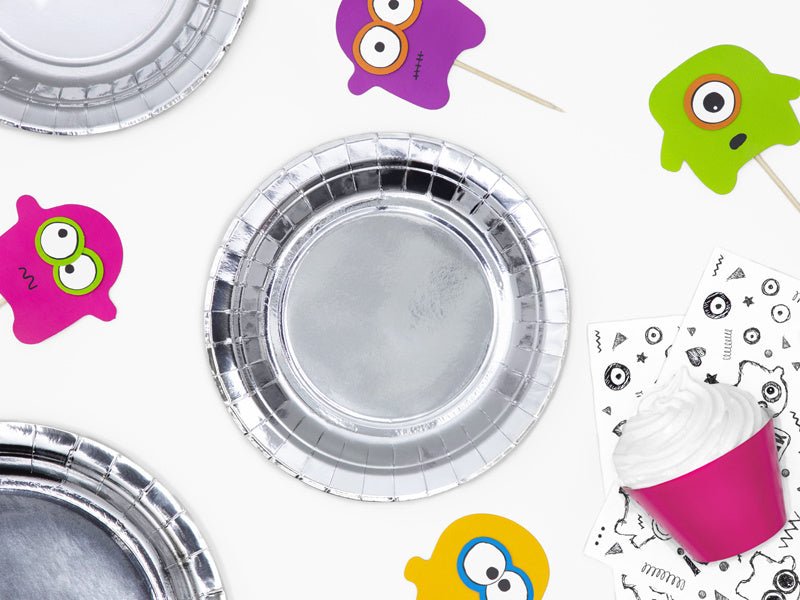 Zilveren Borden 18cm 6st van Partydeco koop je bij Partywinkel