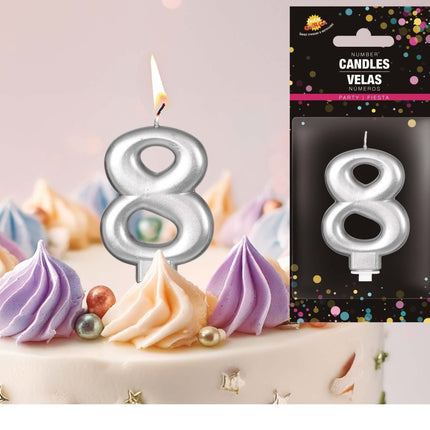 Zilveren Kaars 8 Jaar Metallic 8cm van Fiestas Guirca koop je bij Partywinkel